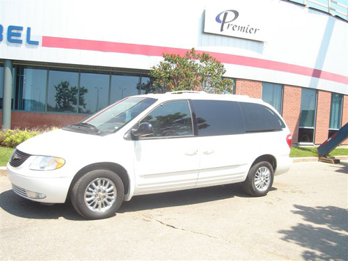 CHRYSLER TOWN COUNTRY LIMITÉ 2002