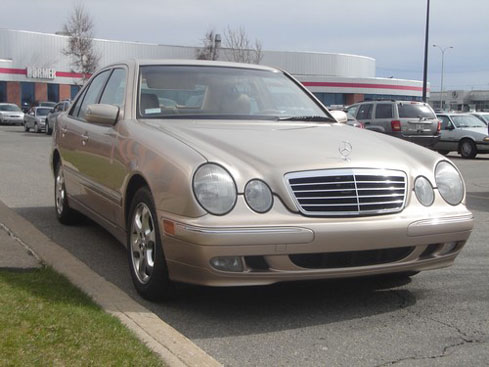 Mercedes E320  2002